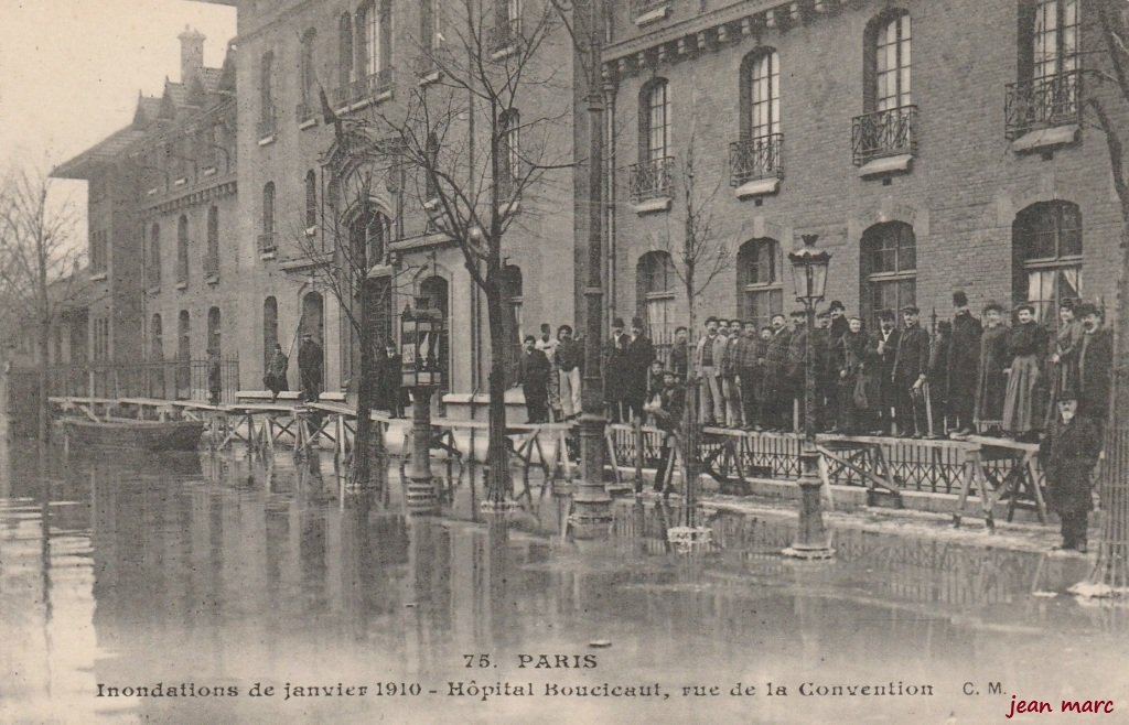 Paris XVe - Inondations de janvier 1910 - Hôpital Boucicaut, rue de la Convention.jpg