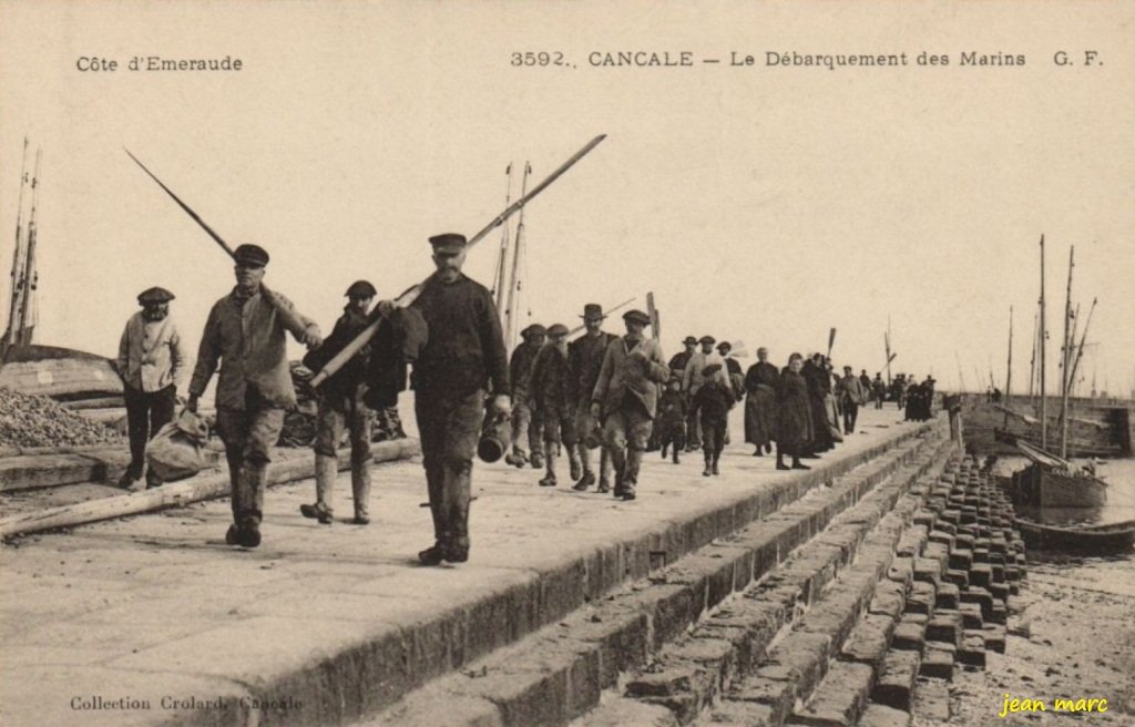 Cancale - Débarquement des Marins 3592 GF.jpg