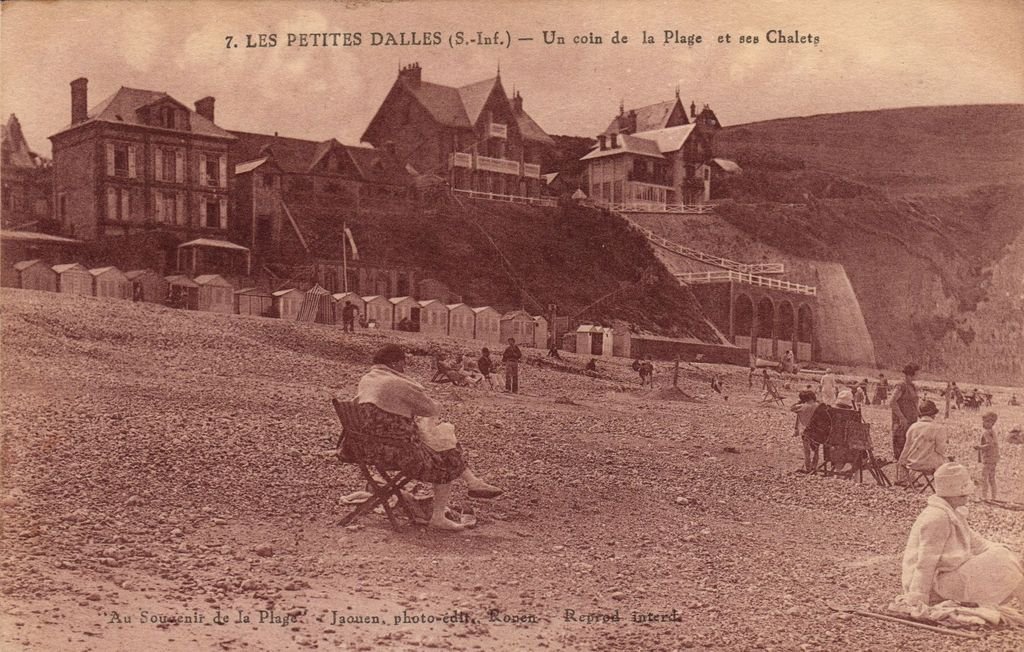 76 - LES PETITES DALLES - 7 - Un coin de la Plage..  -  Au Souvenir de la Plage - 30-11-25.jpg