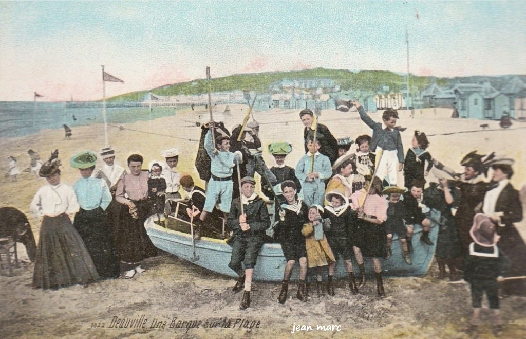 Deauville - Une Barque sur la Plage.jpg