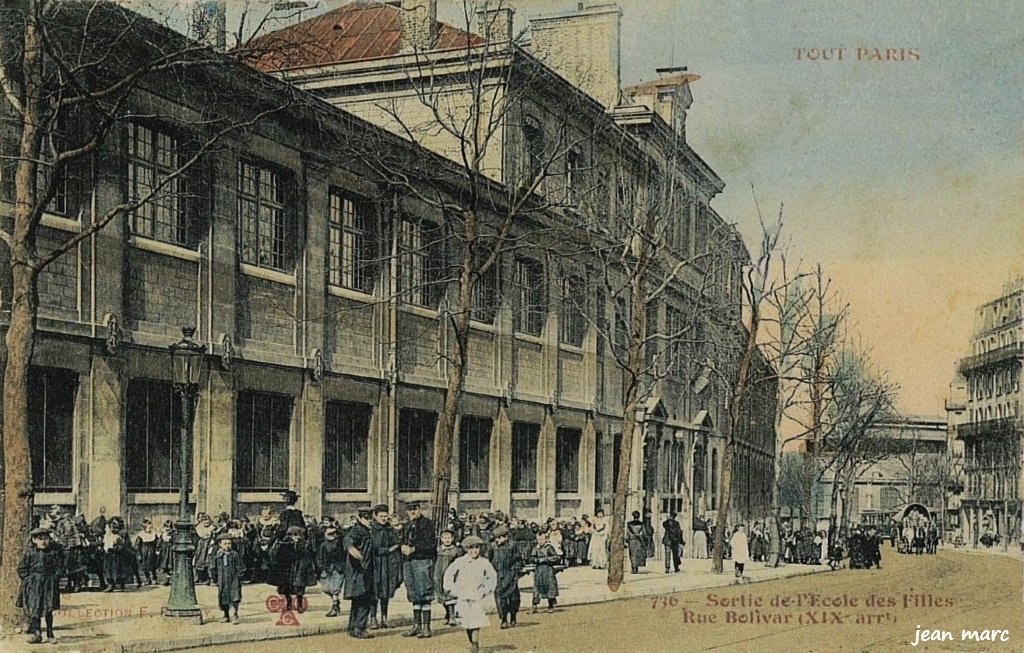 Paris XIXe - Sortie de l'École des Filles Rue Bolivar 736 Tout-Paris colorisée.jpg