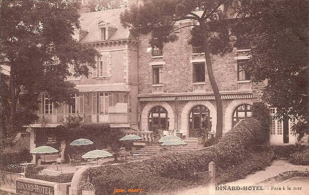Dinard - Hôtel face à la mer.jpg