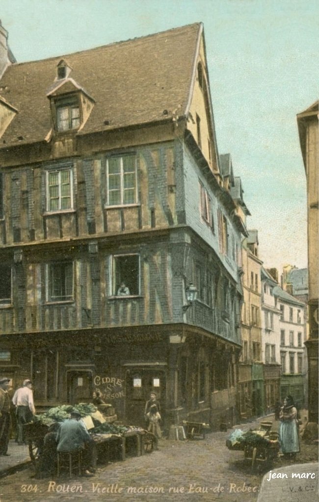Rouen - Vieille maison rue Eau-de-Robec.jpg