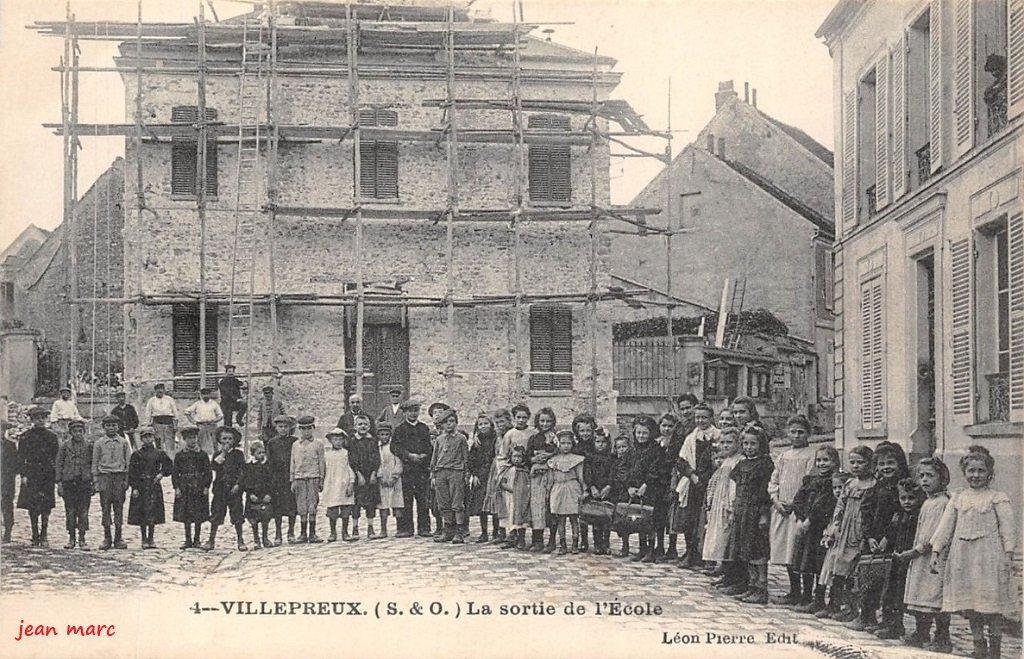 Villepreux - La Sortie de l'École.jpg
