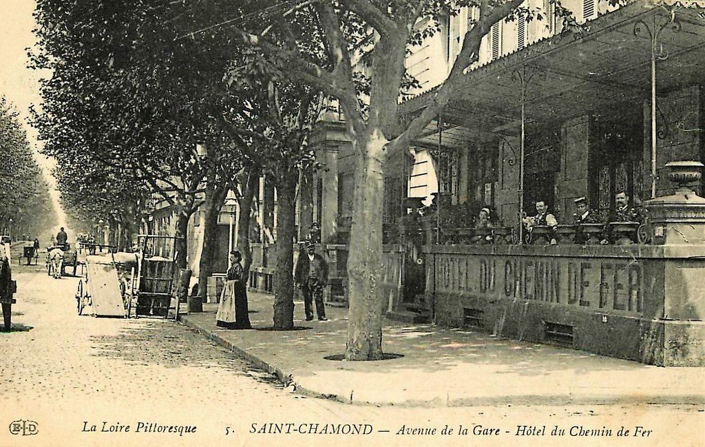 Saint-Chamond 42.jpg