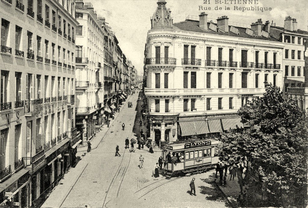 Saint-Etienne tram 42.jpg
