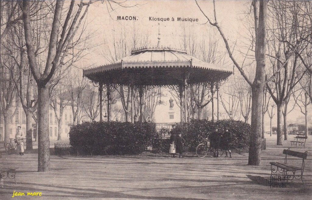 Mâcon - Kiosque à Musique.jpg