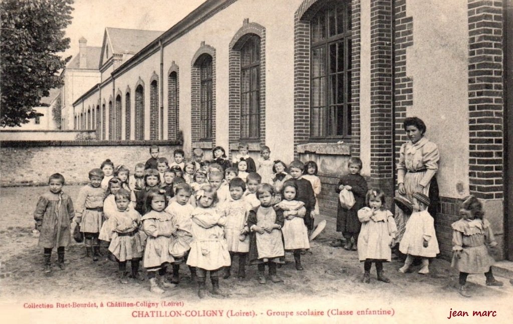 Châtillon-Coligny - Groupe scolaire (Classe enfantine).jpg