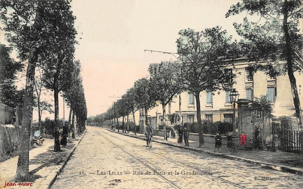 Les Lilas - Rue de Paris et la Gendarmerie.jpg