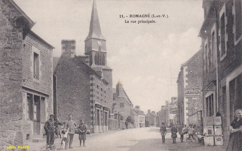 Romagné - La rue principale.jpg