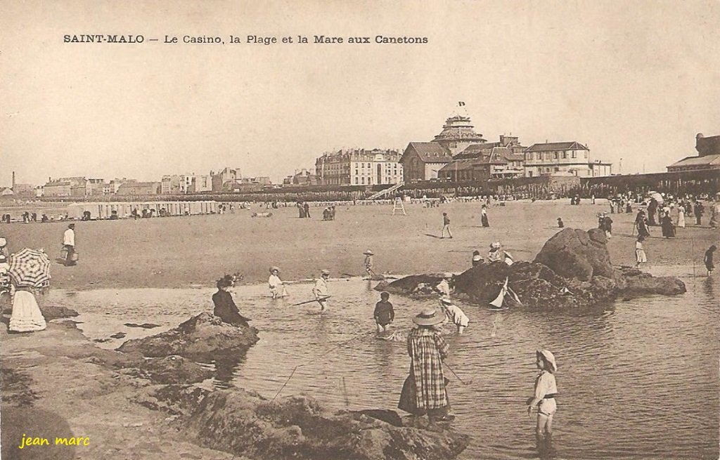 Saint-Malo - Le Casino , la Plage et la Mare aux Canetons.jpg