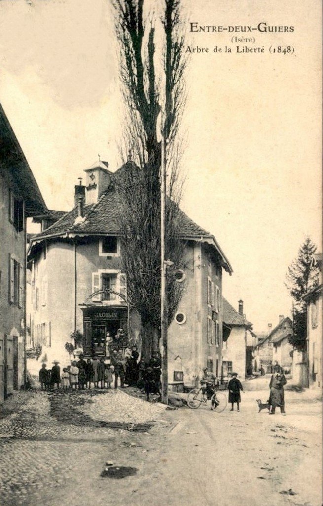 Entre Deux Guiers 38.jpg