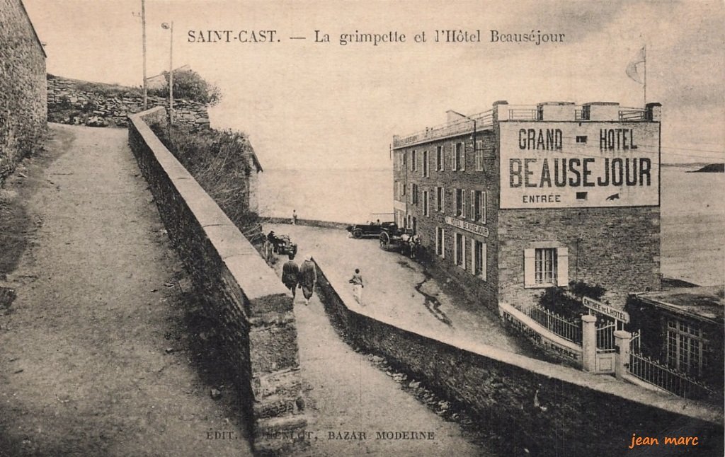 Saint-Cast - La Grimpette et l'Hôtel Beauséjour.jpg