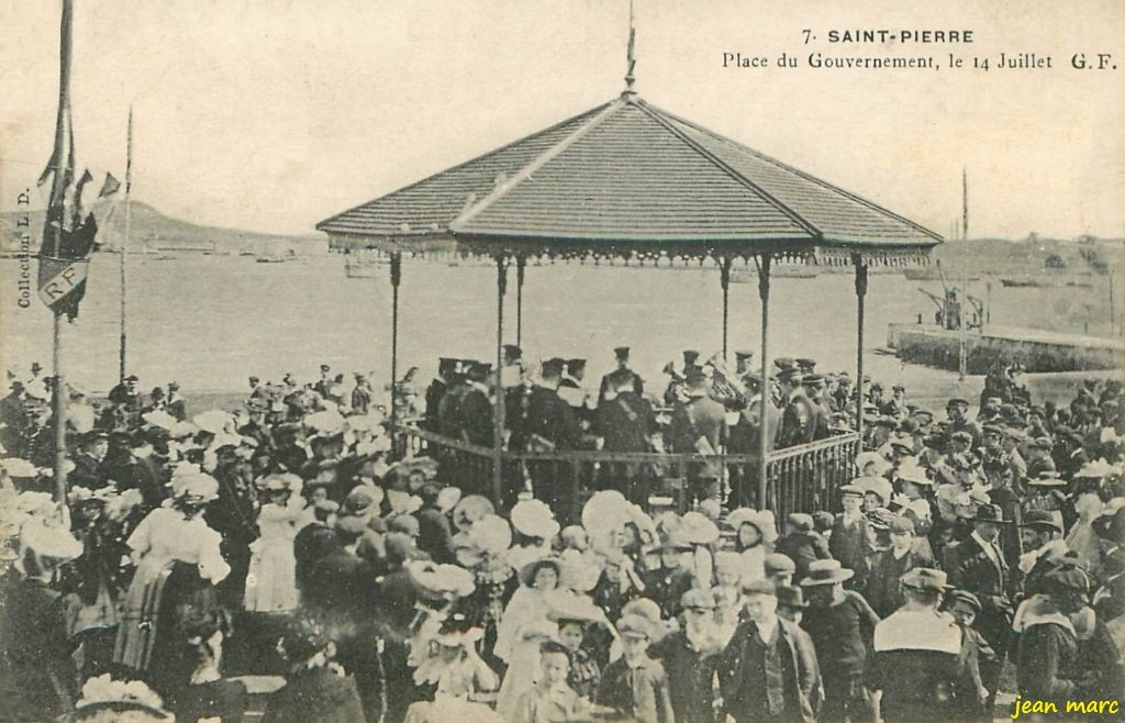 Saint-Pierre (et Miquelon) – Place du Gouvernement, le 14 juillet GF 7.jpg