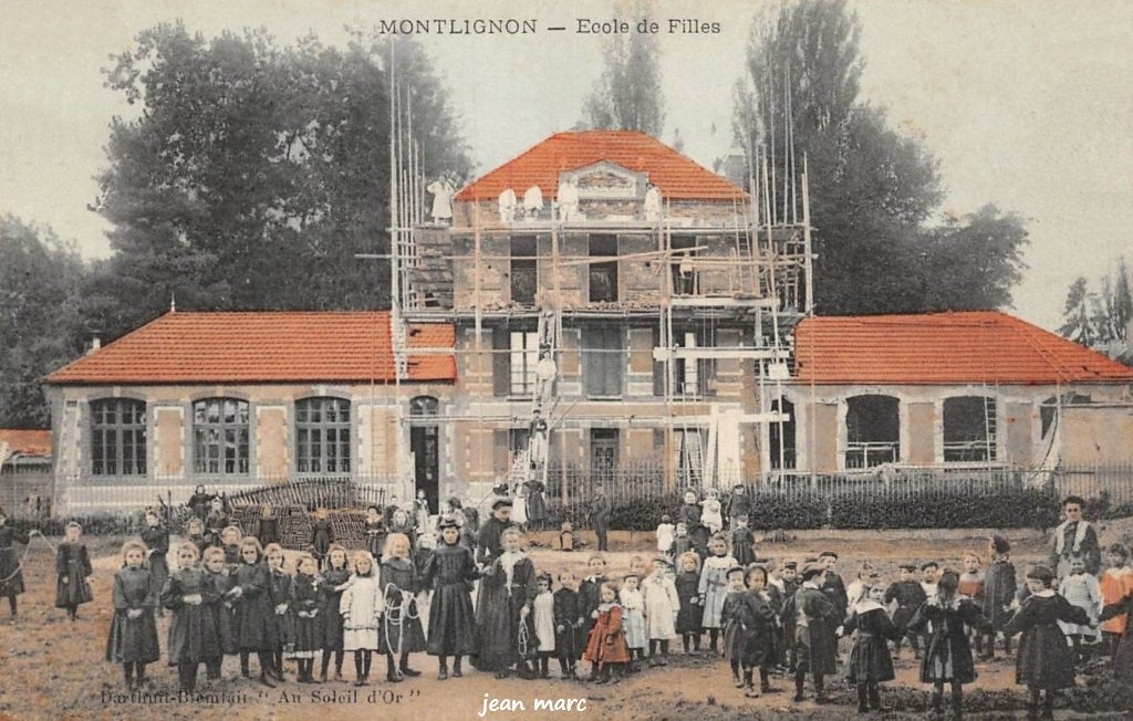 Montlignon - École de Filles.jpg