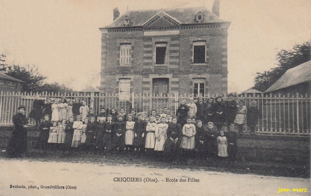 Criquiers - École des Filles.jpg