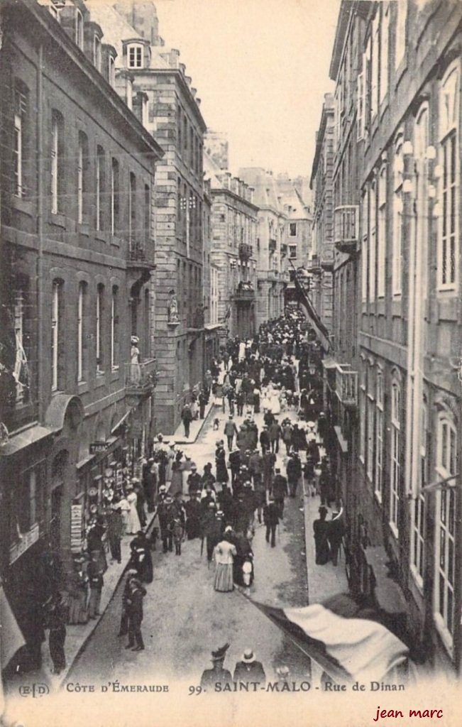 Saint-Malo - Rue de Dinan.jpg