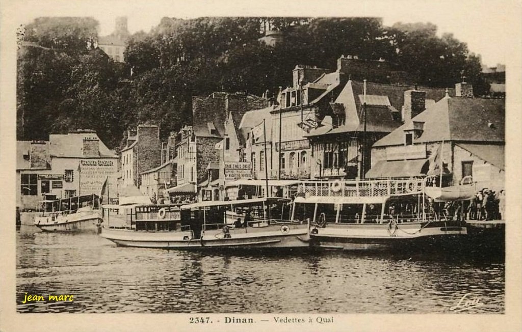 Dinan - Vedettes à quai.jpg