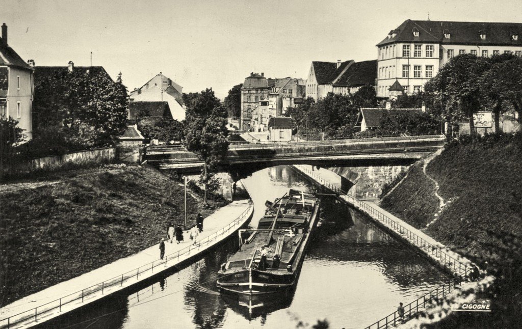 Saverne en 1955 Canal.jpg