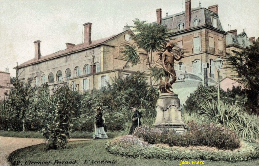 Clermont-Ferrand - L'Académie.jpg