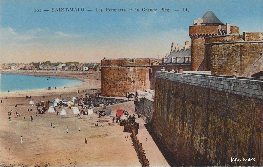Saint-Malo - Les Remparts et la grande plage.jpg