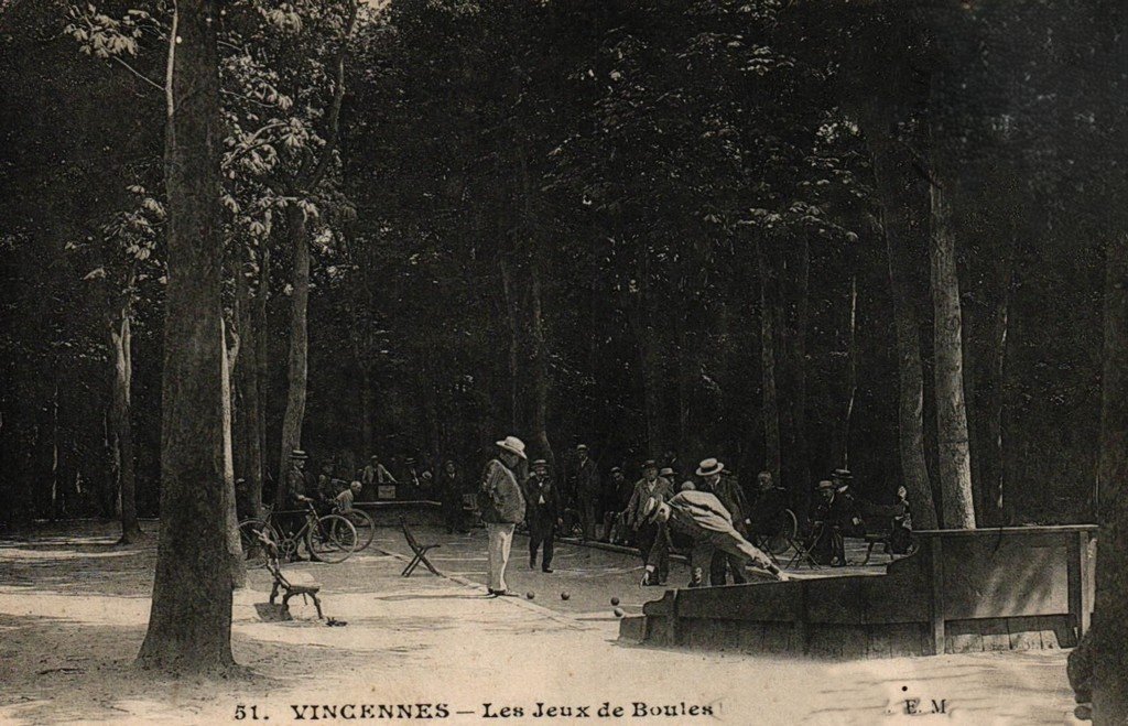 A Jeu de Boules Vincennes 51 94.jpg