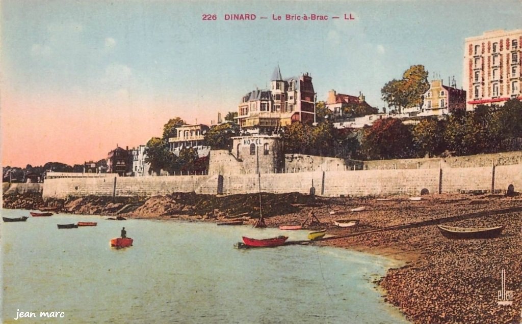 Dinard - Bric à brac.jpg