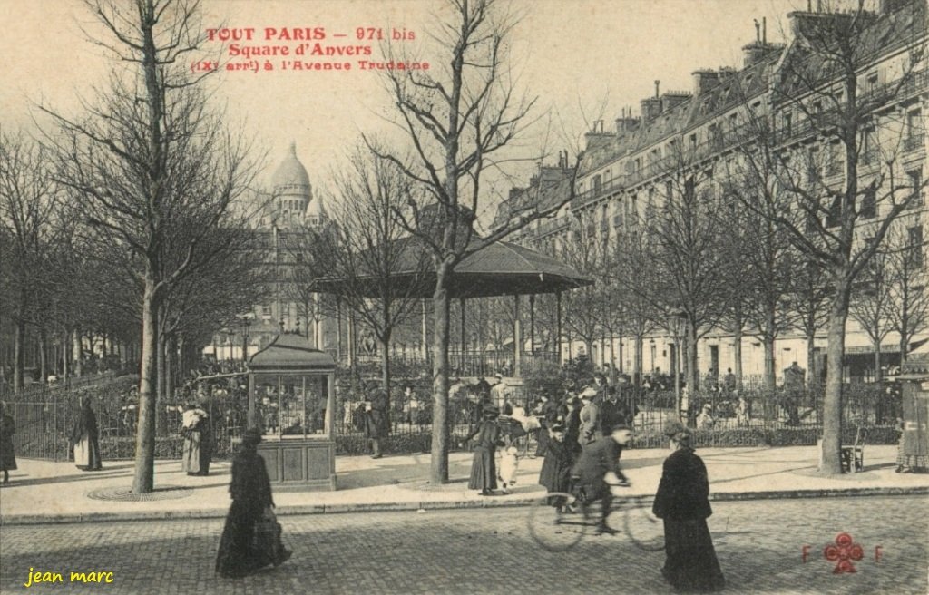 Tout Paris - 971 bis - Square d'Anvers à l'Avenue Trudaine (IXe arrt.).jpg