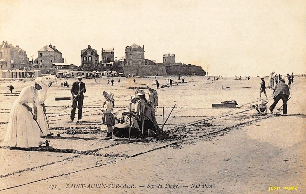 Saint-Aubin-sur-Mer - Sur la Plage.jpg