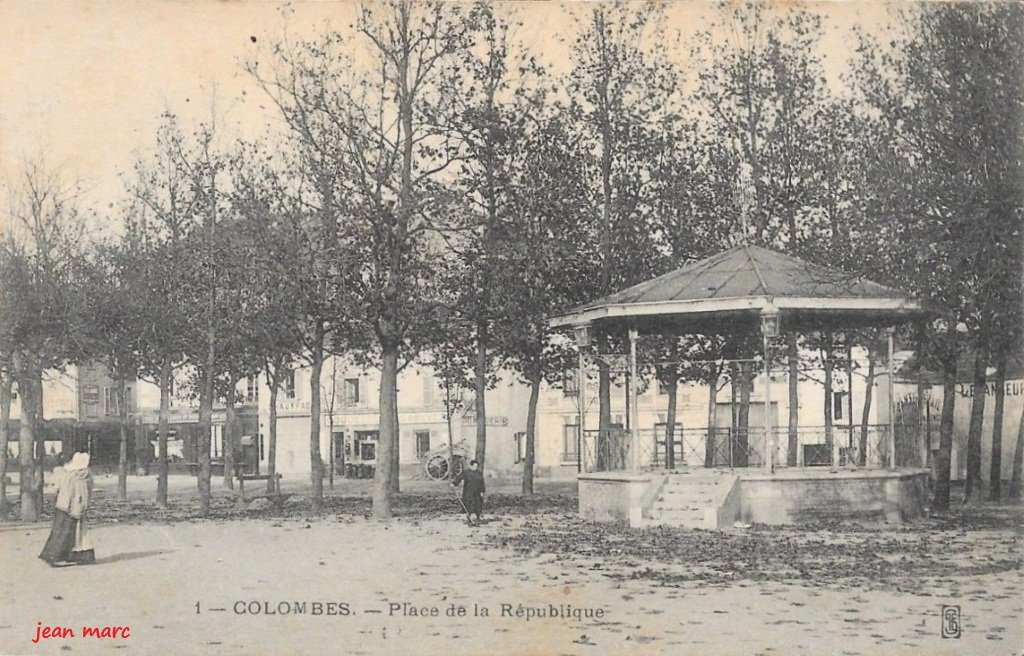 Colombes - Place de la République.jpg