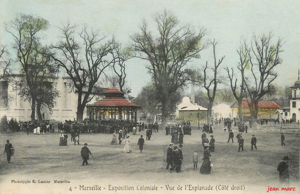 Marseille - Exposition coloniale - Vue de l'Esplanade (côté droit).jpg