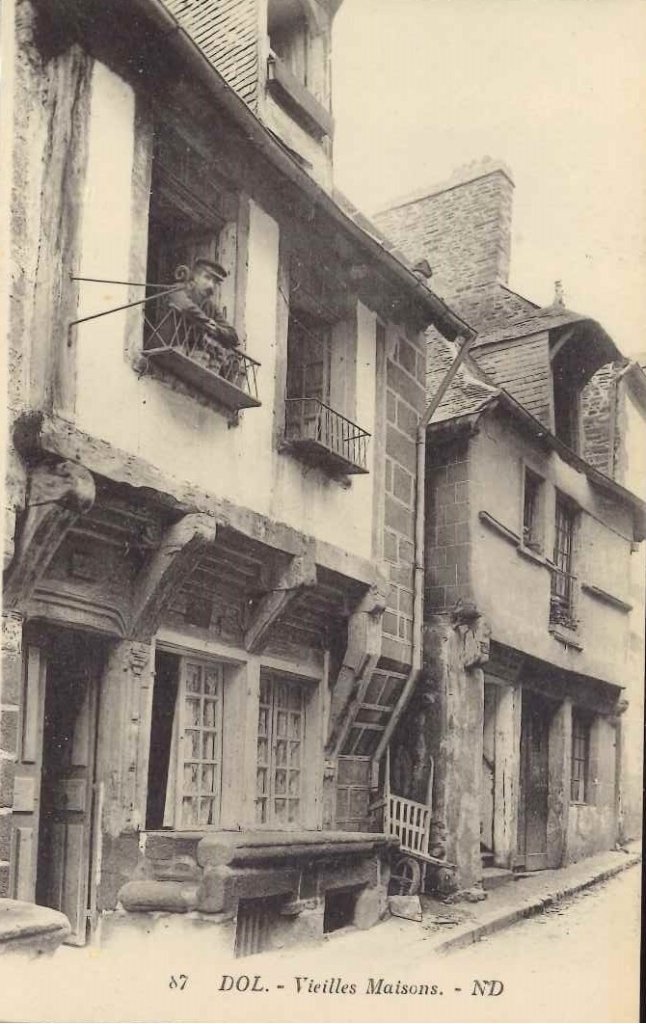 87 - Dol - Vieilles Maisons.jpg