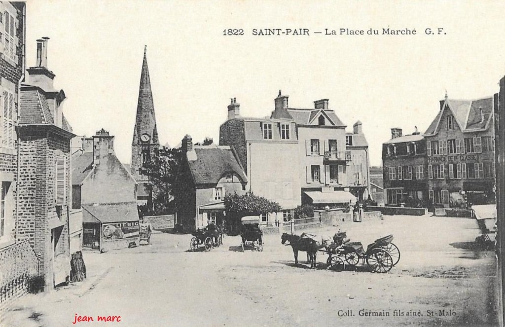 Saint-Pair – La Place du Marché.jpg