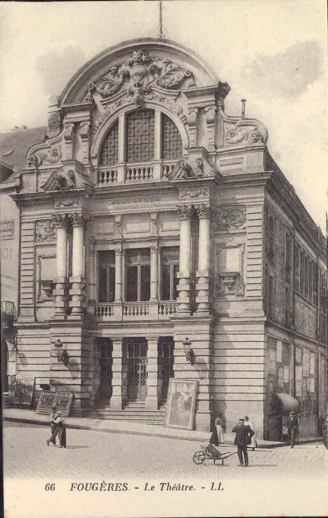 66 - Fougères - Le Théâtre.jpg