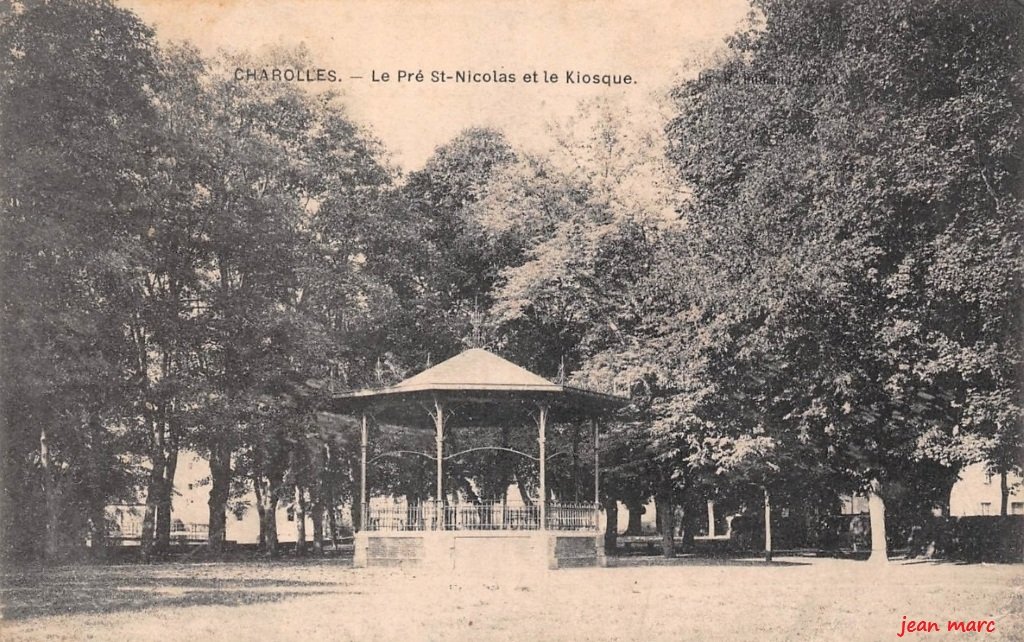 Charolles - Le Pré Saint-Nicolas et le Kiosque.jpg