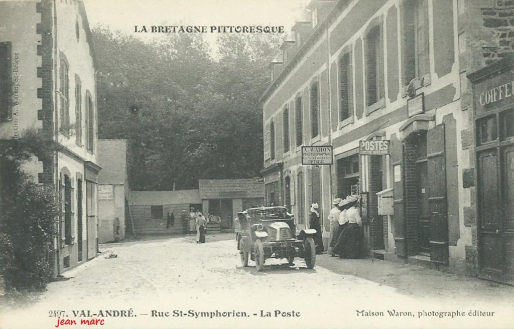 Val-André – Rue Saint-Symphorien - La Poste.jpg