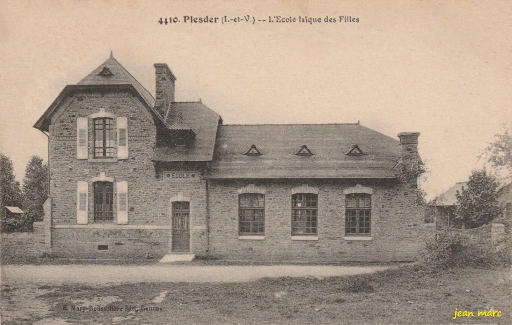 Plesder - L'École laïque des filles.jpg