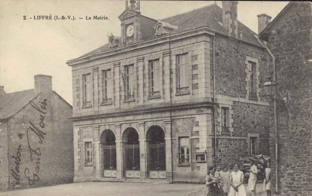 2 - Liffré - La Mairie.jpg