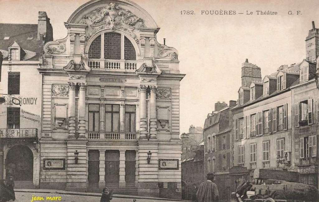 Fougères - Le Théâtre.jpg