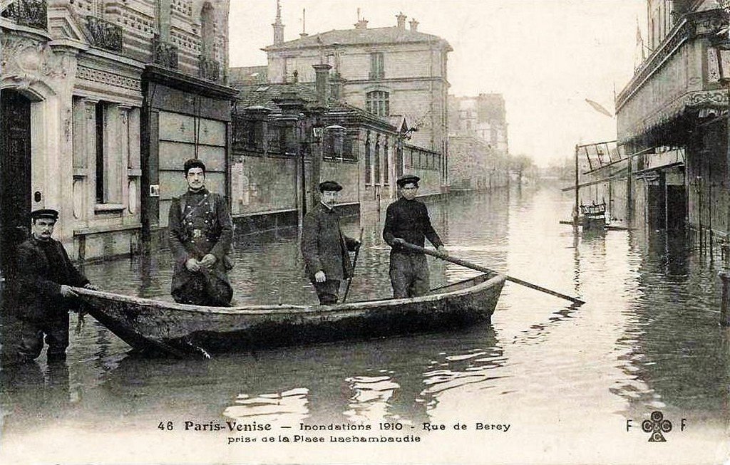 A Barque Paris Inondations 46.jpg