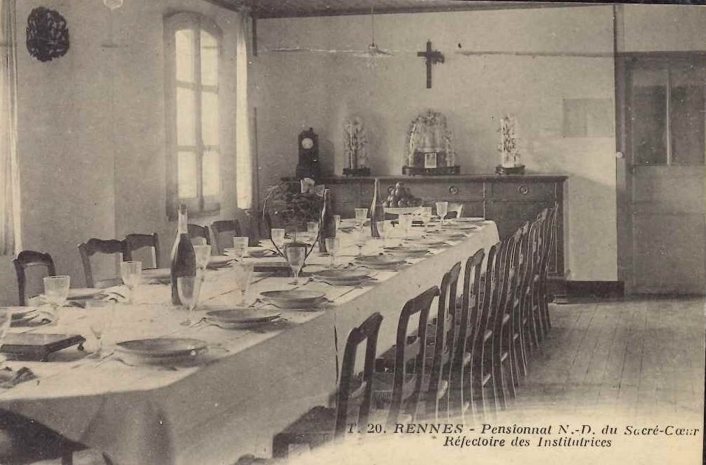 20 - Rennes - Pensionnat N.-D. du Sacré-Coeur. Réfectoire des Intitutrices.jpg