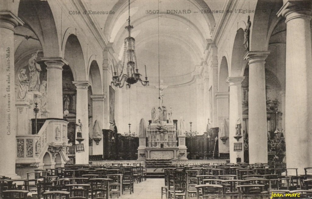 Dinard - Intérieur de l'Église.jpg