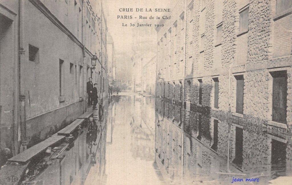 Paris Ve - Crue de la Seine 30 janvier 1910 - Rue de la Clef.jpg