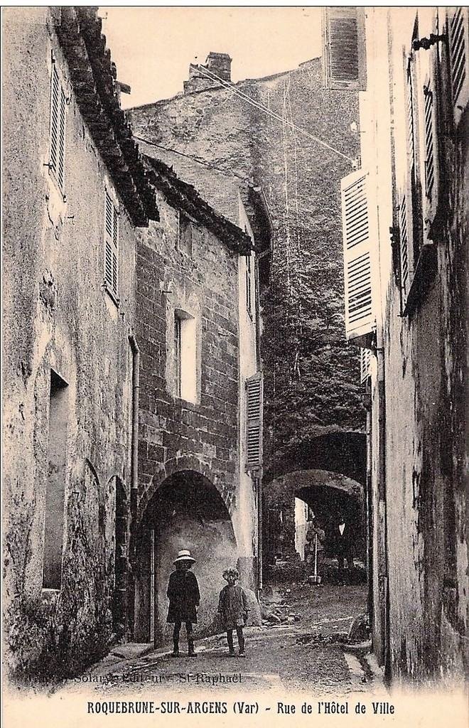 Roquebrune 83.jpg