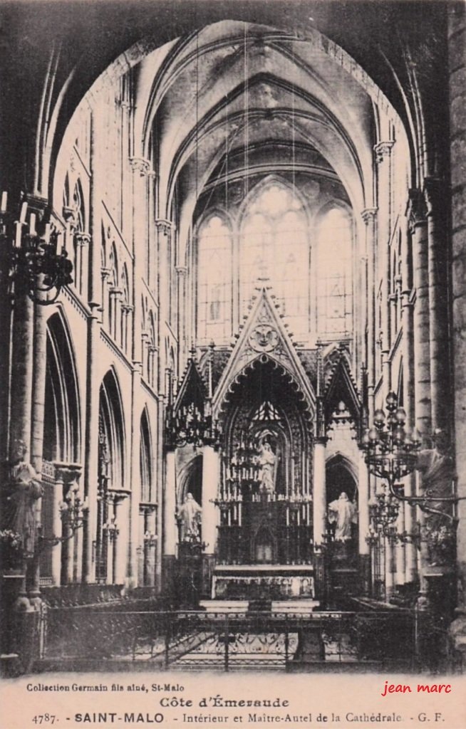 Saint-Malo - Intérieur et maître autel de la cathédrale.jpg