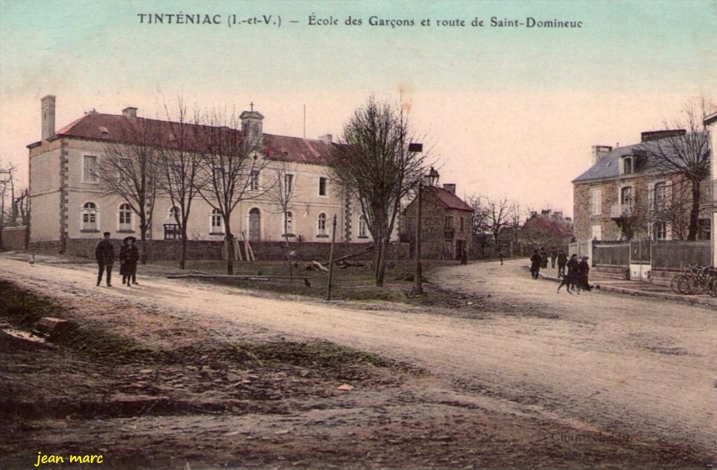 Tinténiac - École des Garçons et Route de Saint-Domineuc.jpg