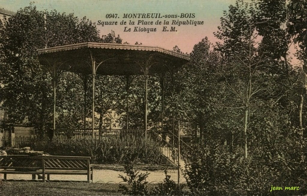 Montreuil-sous-Bois - Square de la Place de la République - Le Kiosque.jpg