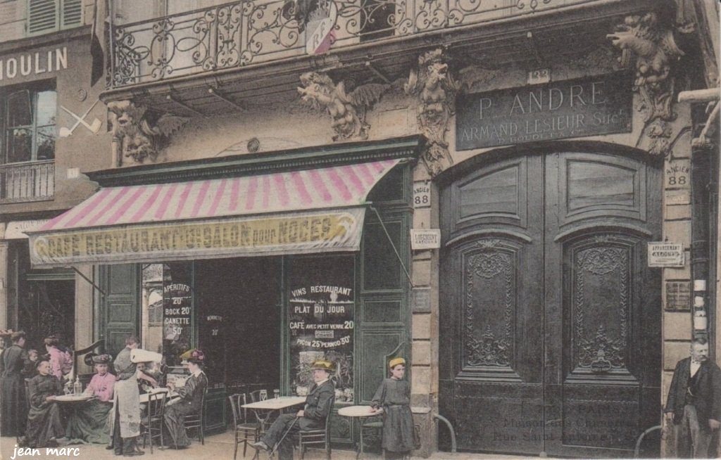 Paris IVe - Maison des Chimères - 133 Rue Saint-Antoine (colorisée).jpg