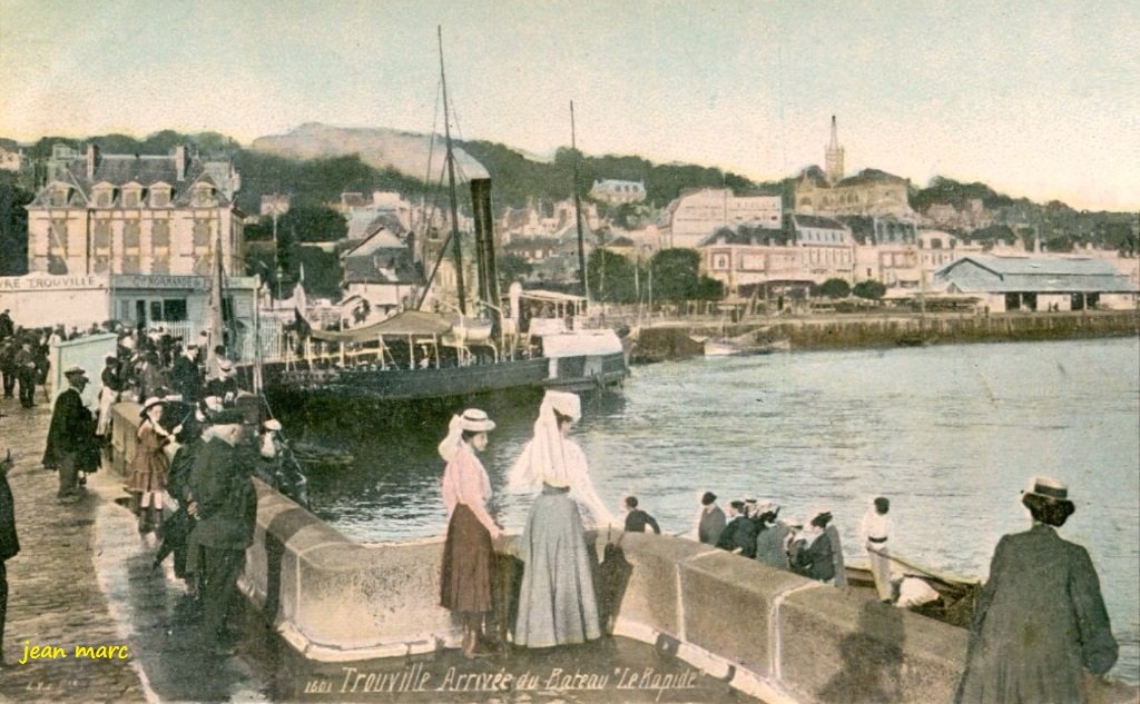 Trouville - Arrivée du Bateau le Rapide.jpg