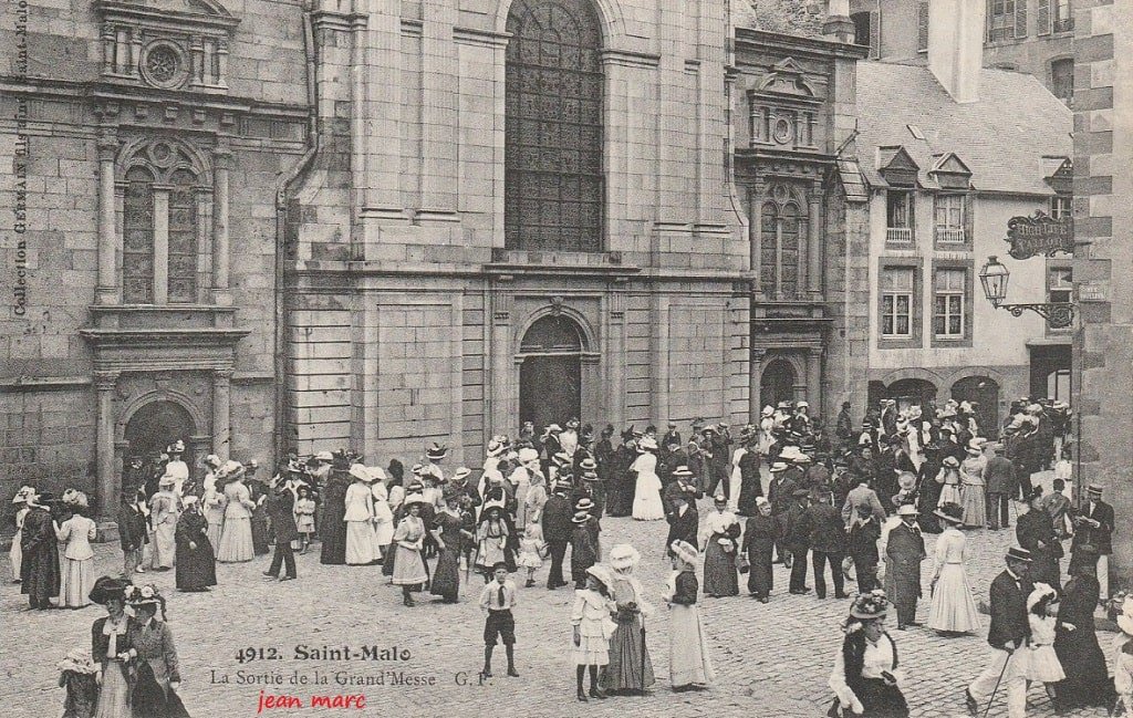 Saint-Malo - La Sortie de la Grand'Messe.jpg